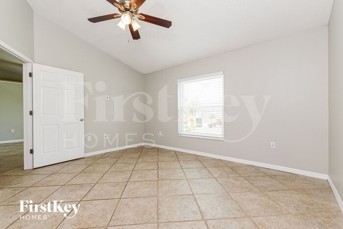 Building Photo - 205 Thornbush Pkwy