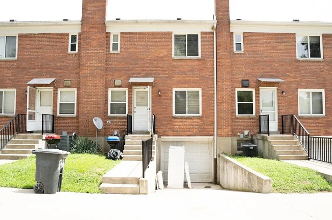 Building Photo - 1331 Le Mar Dr