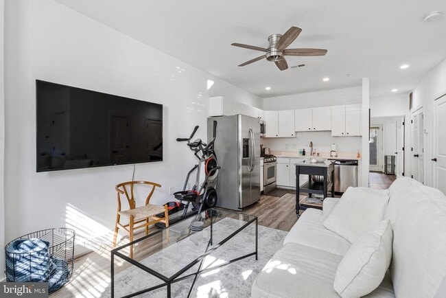 Building Photo - 1915 6th St NW