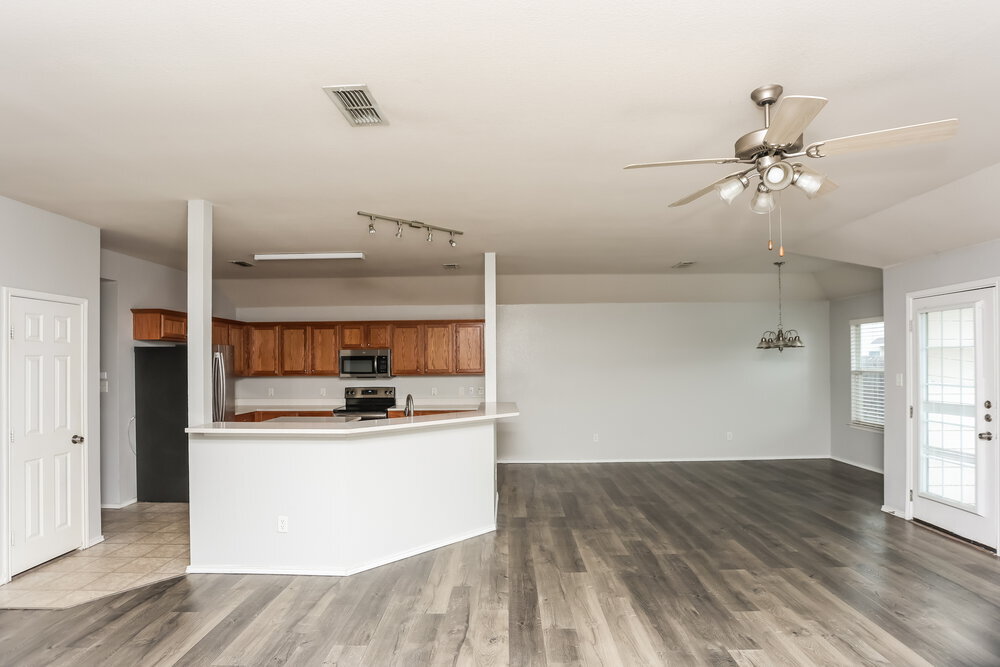 Building Photo - 433 Heritage Dr