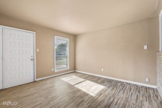 Building Photo - 1222 Lampkin St