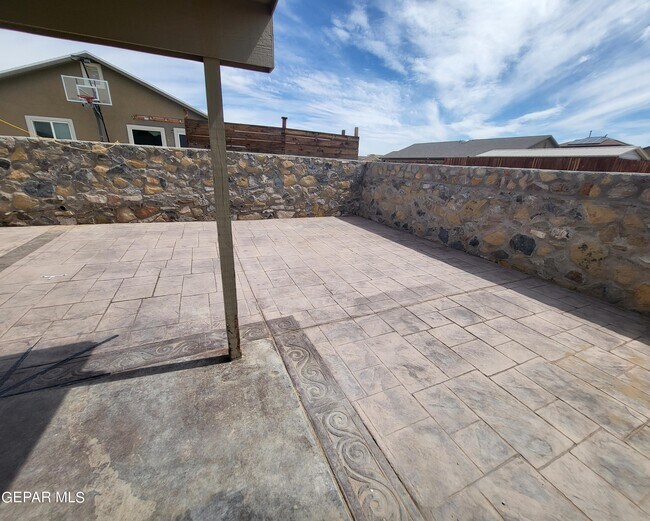 Building Photo - 14753 Ava Leigh