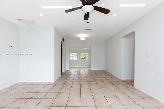Building Photo - 1511 NW 85th Way