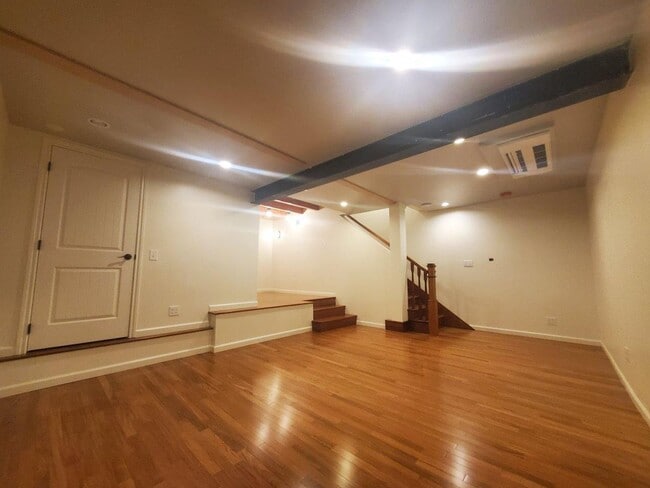 Building Photo - Newly remodeled with quality and comfort throughout.