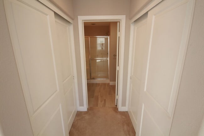 Building Photo - Stunning 2 Bedroom/2.5 Bath Townhouse