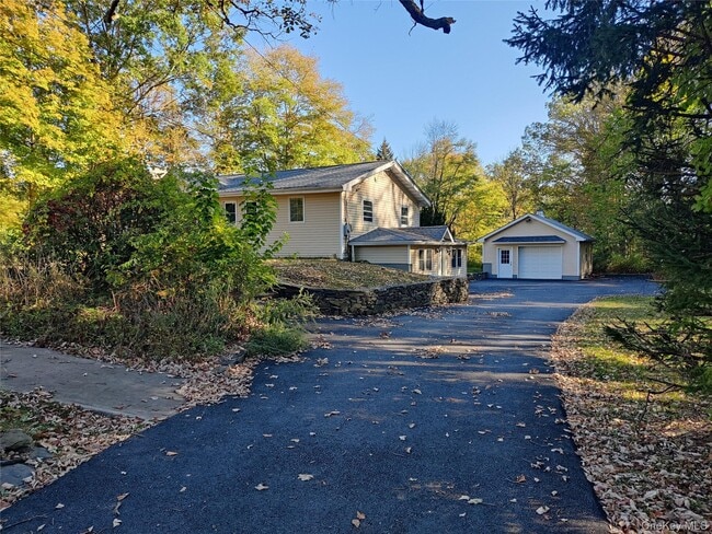 Building Photo - 102 Old Hopewell Rd