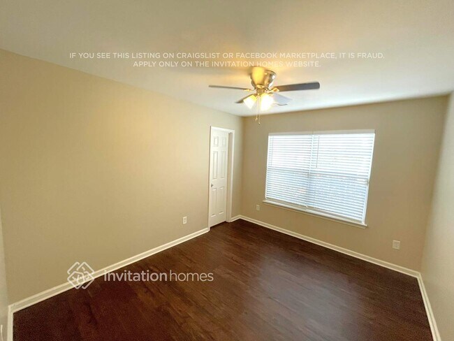 Building Photo - 2116 Clear Brook Dr