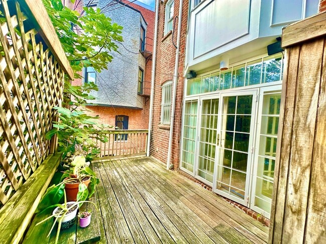 Building Photo - JUST RENOVATED - Astonishing Adams Morgan ...