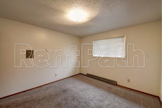 Building Photo - 412 S Asbury St