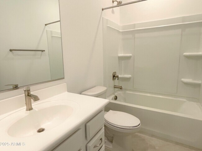 Building Photo - 13310 W Dale Ln