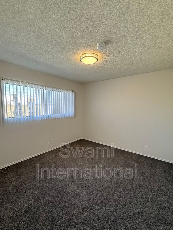 Building Photo - 5846 Estrella Ave