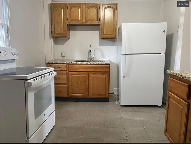 Primary Photo - 633 Ontario St