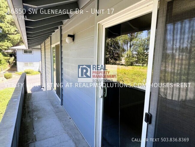 Building Photo - 16850 SW Gleneagle Dr
