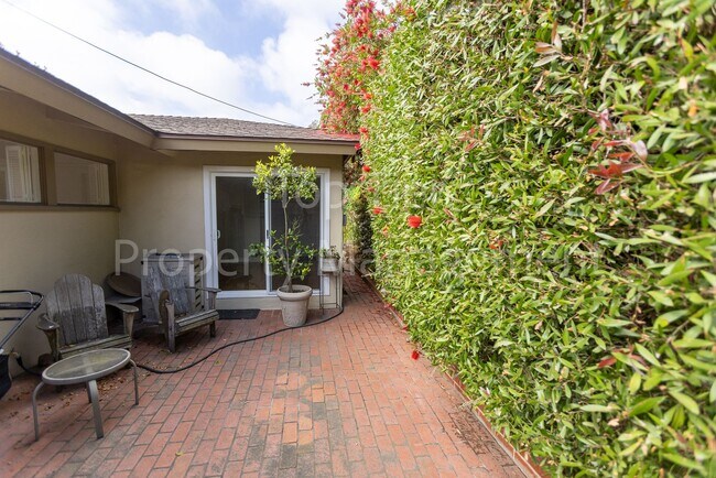 Building Photo - Charming Mid-Century Home | 4BR, 3BA | 2,424 Sq Ft | 8,400 Sq Ft Lot | Prime La Jolla Location**$...