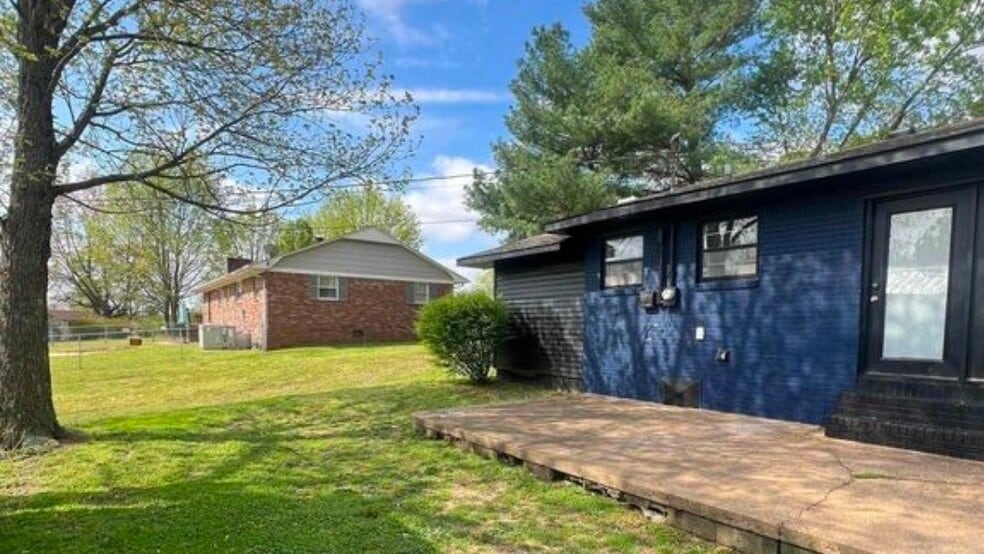Building Photo - 129 Virginia Dr