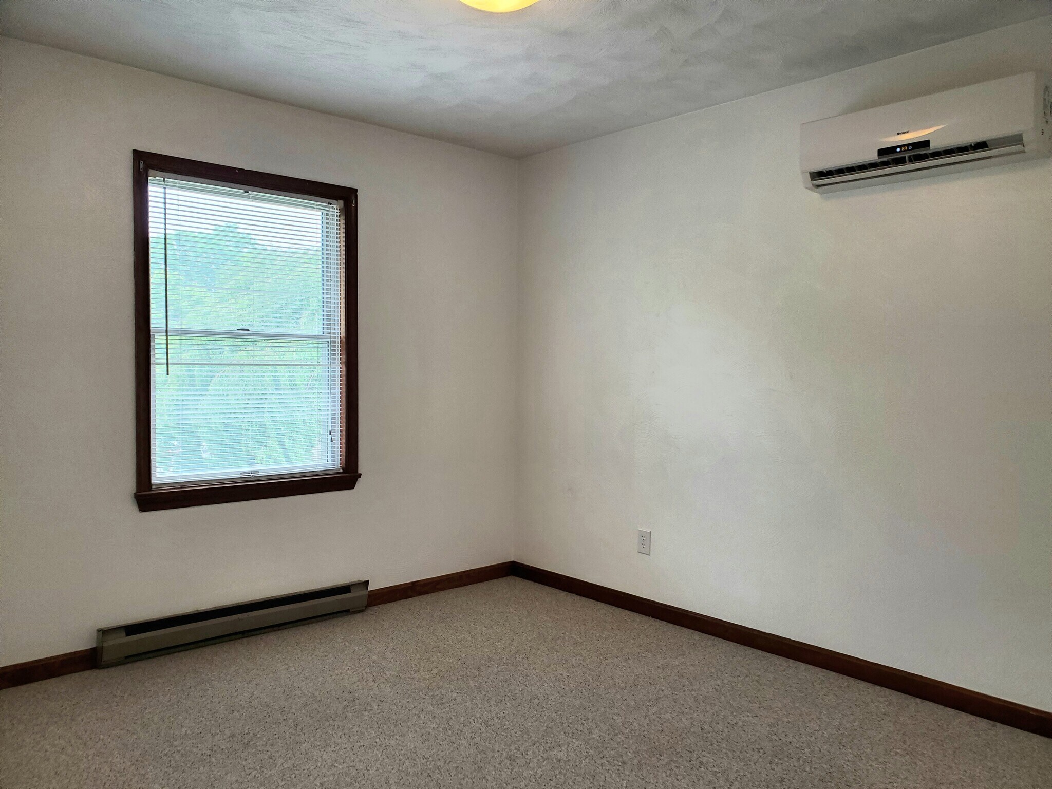 Building Photo - 121 Edith St