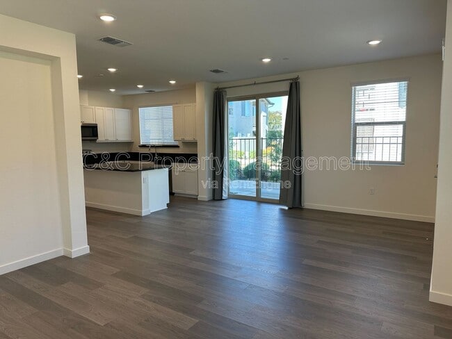 Building Photo - 1805 Lucky Star Pl