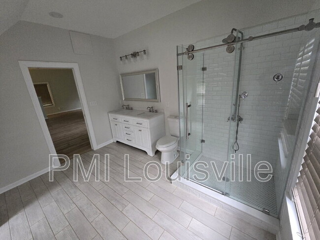 Building Photo - 4224 Briarwood Rd