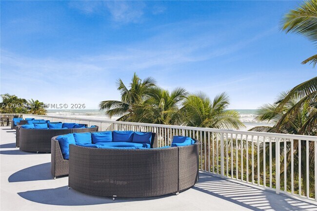 Building Photo - 5401 Collins Ave