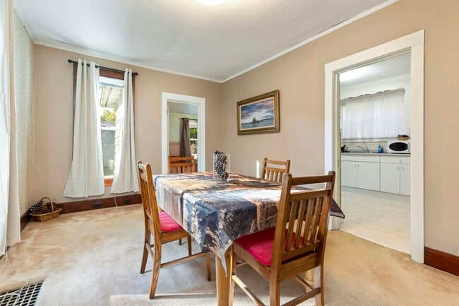 Building Photo - 511 S 3rd St