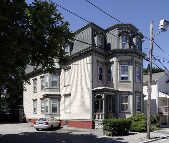 Primary Photo - 16-18 Cromwell St