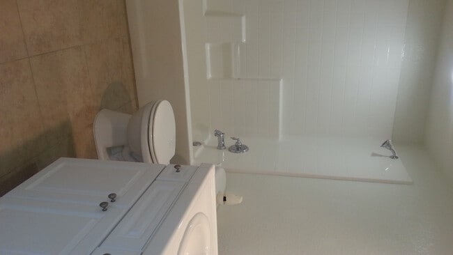 Building Photo - 333 Kiawah River Dr