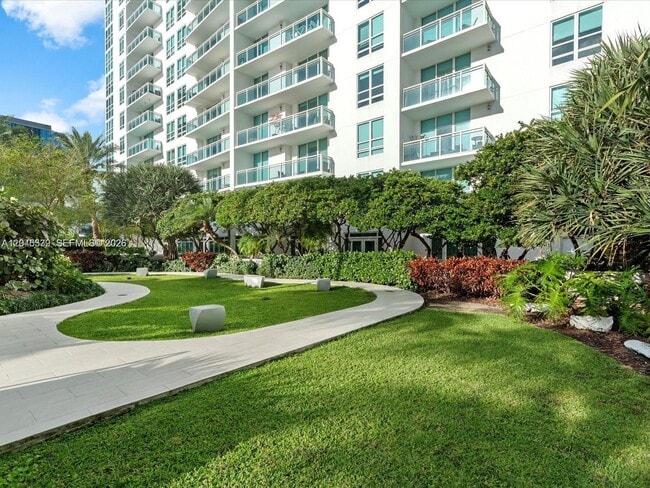 Building Photo - 951 Brickell Ave