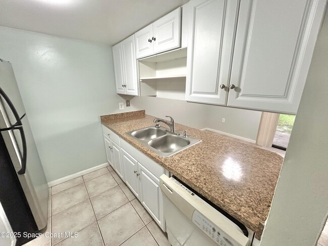 Building Photo - 176 San Juan Cir