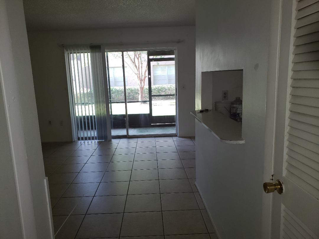 Building Photo - 1157 Calle del Norte