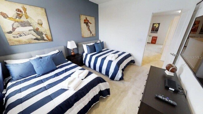 Building Photo - 3810 Oakville Ave