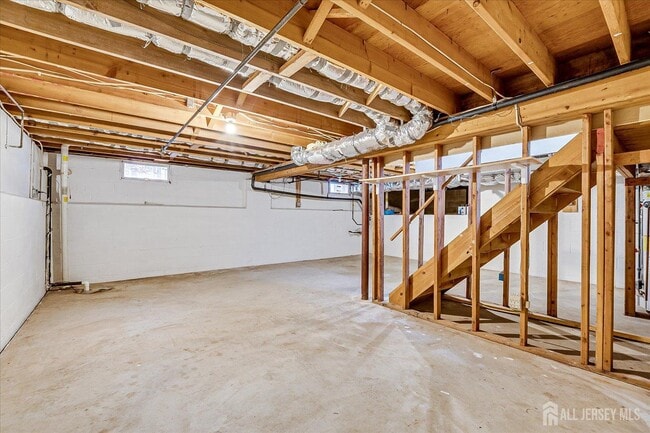 Building Photo - 536 Elsie Ave