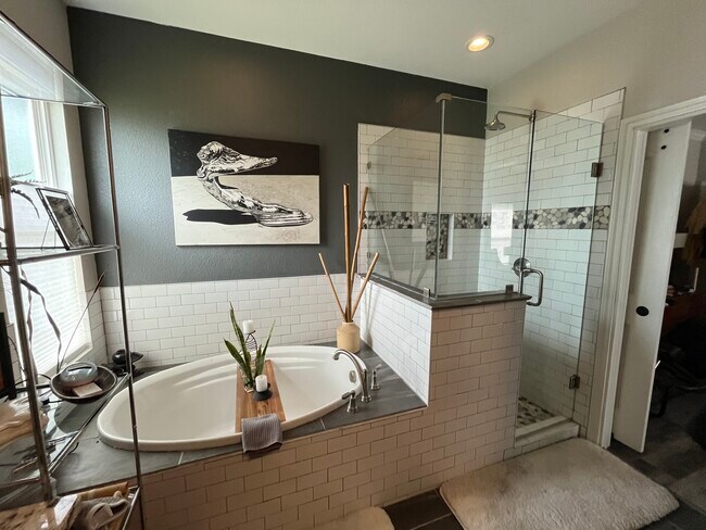 Building Photo - 223 Port Dr