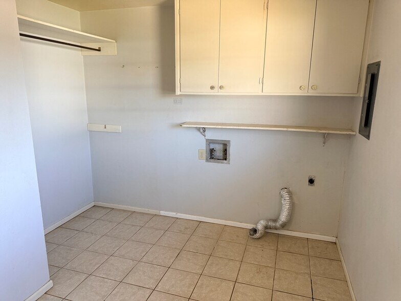 Building Photo - 4252 Candy Ln