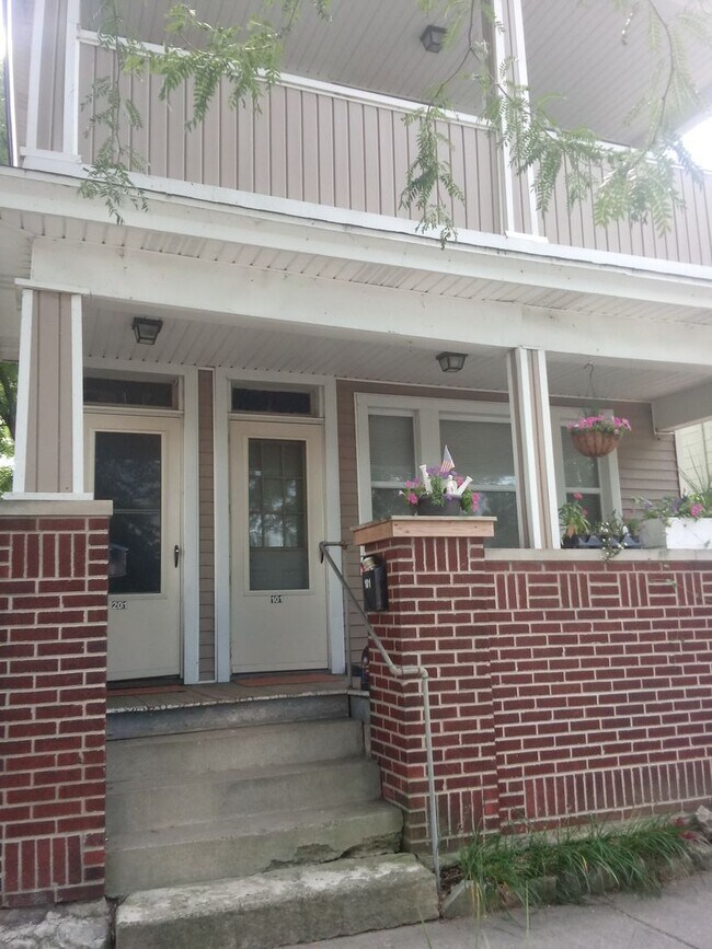 Main Duplex 1523 W Main St Fort Wayne IN 46808 Apartment Finder