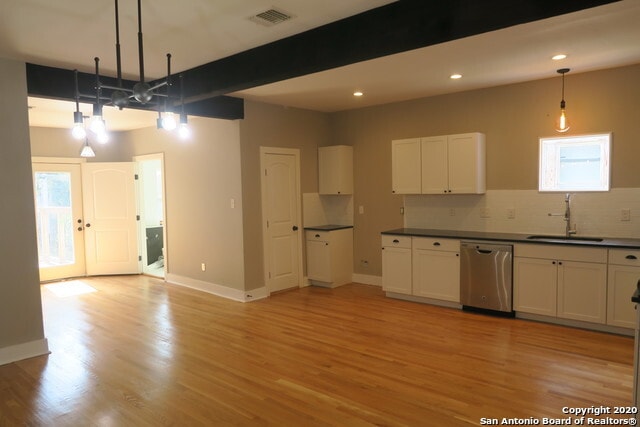 Building Photo - 430 E French Pl