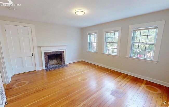 Primary Photo - 10 Gibson St