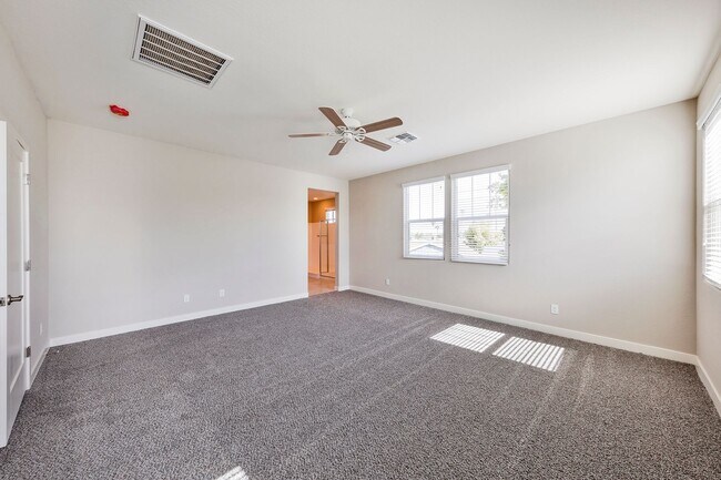 Building Photo - 2327 S Wycliff Cir