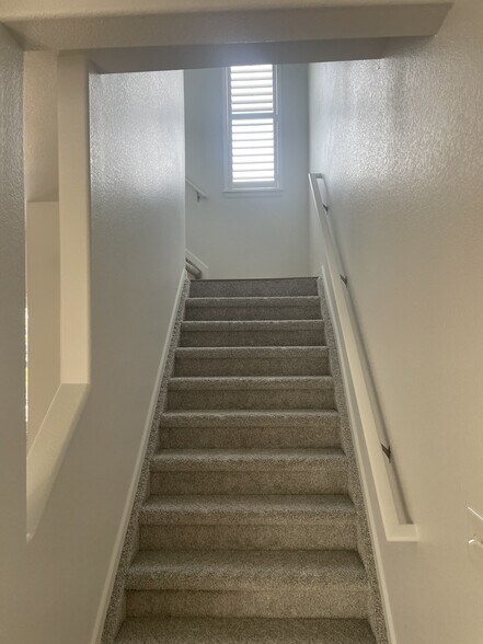 Building Photo - 1109 Trask Heights