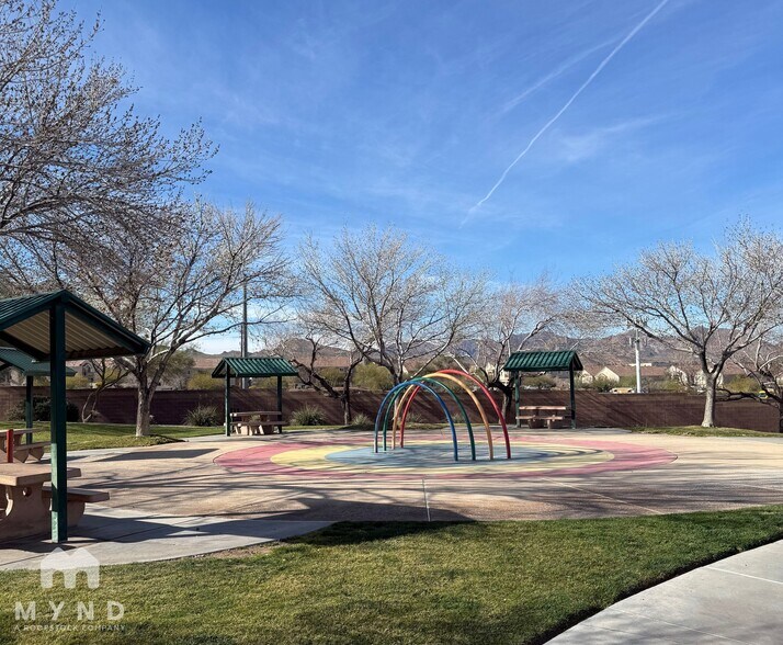 Building Photo - 2590 Alias Smith Dr