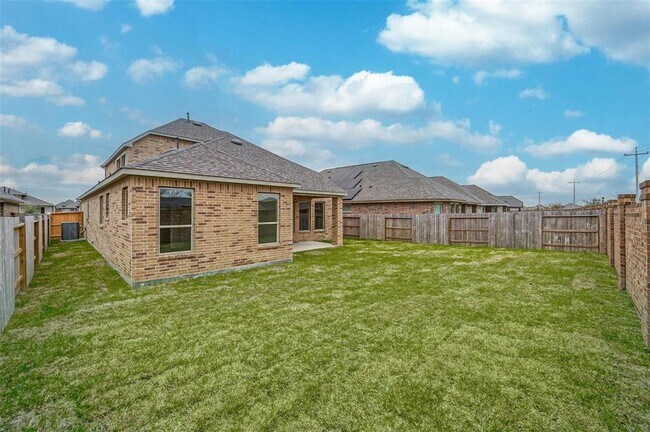 Building Photo - 2710 Bayrose Dr