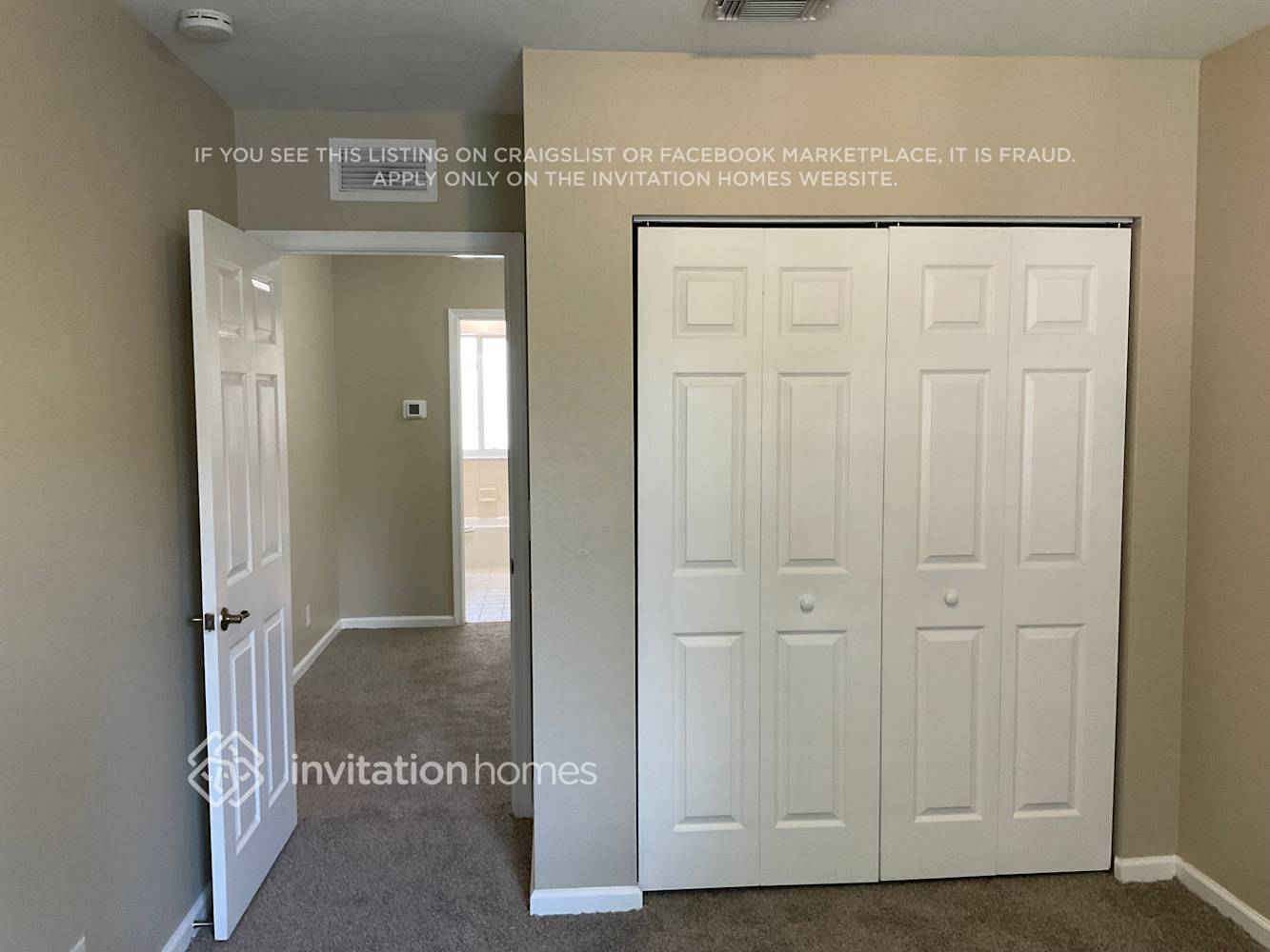 Building Photo - 2817 S Evergreen Cir