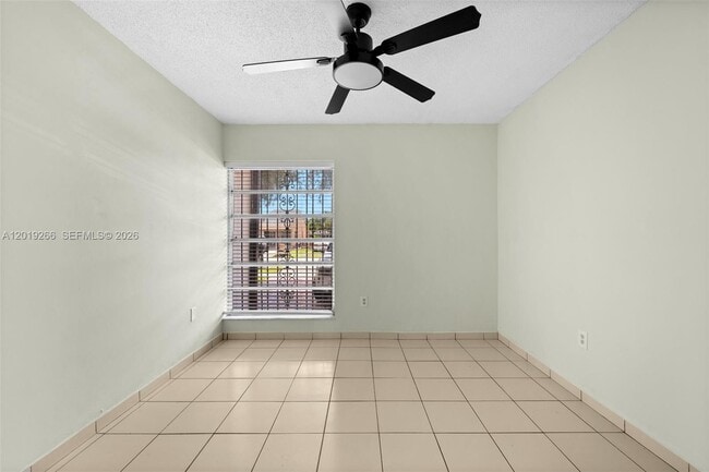 Building Photo - 13 SW 97th Pl