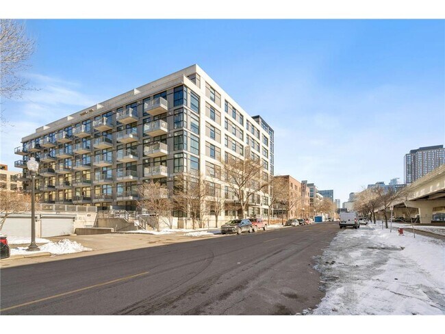 Building Photo - 720 N 4th St