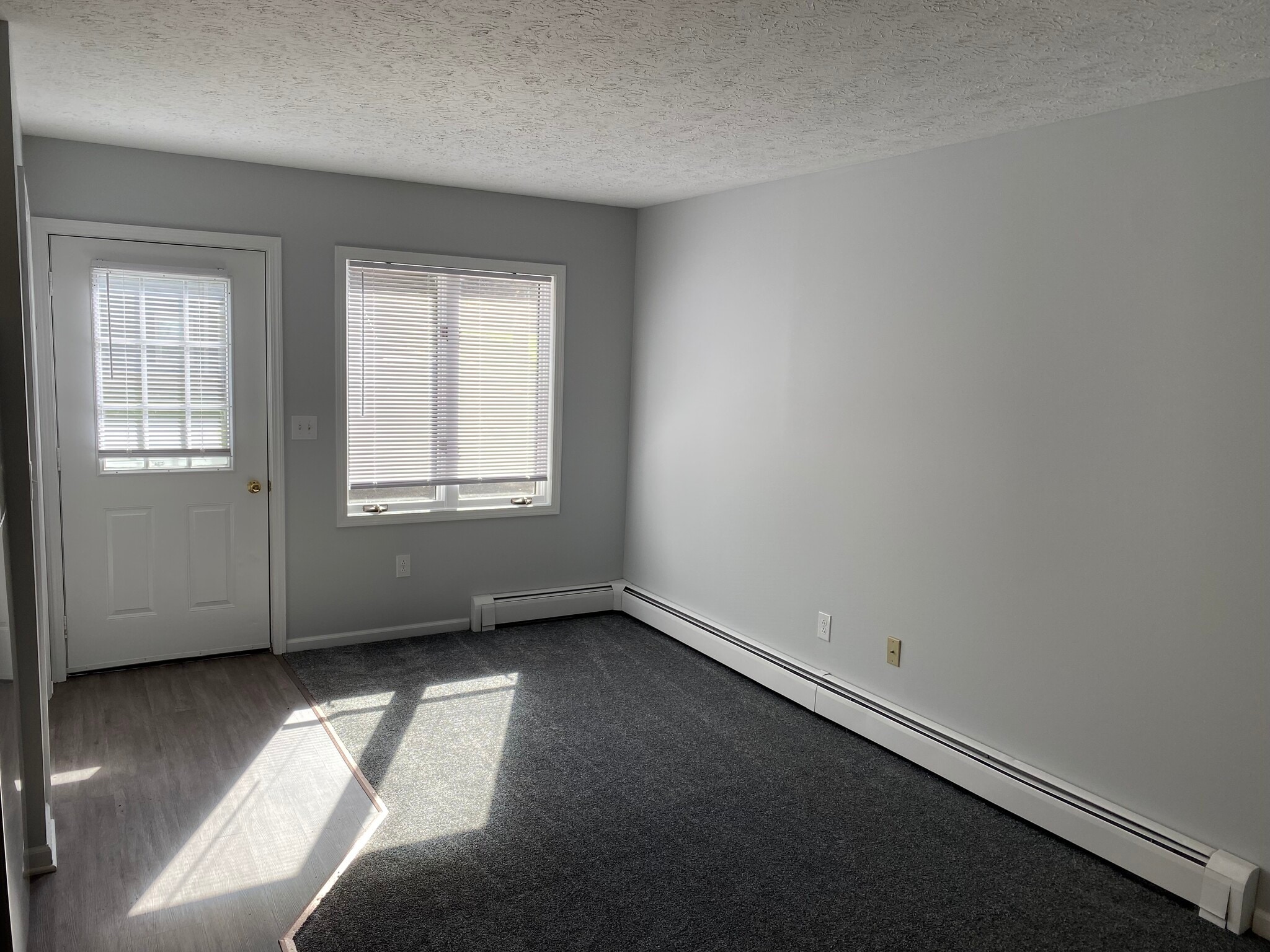 Building Photo - 1476 Ridge Rd