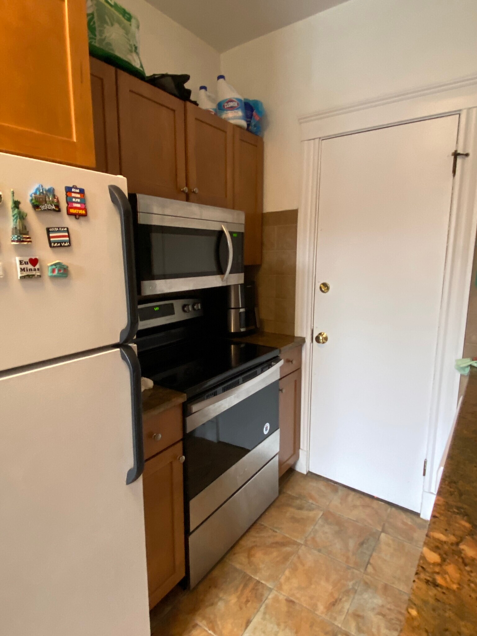 Building Photo - 6 Sutherland Rd