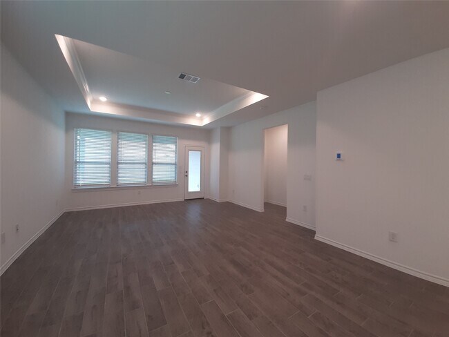 Building Photo - 16026 Tangled Vine Ln