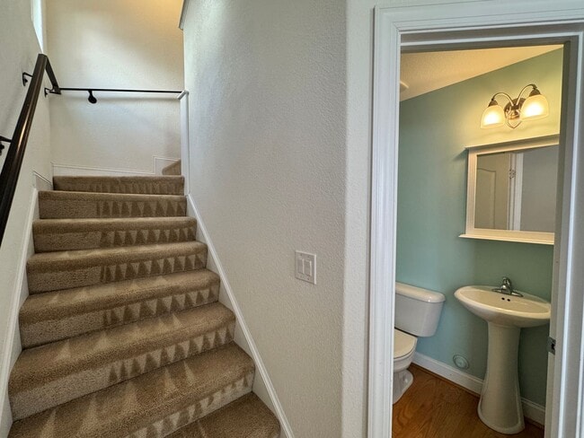 Building Photo - Ready 04-01-26! A Shadowlawn Condo w/Rooftop Deck - 3 Primary Suites - Outdoor Shower - Pet Frien...