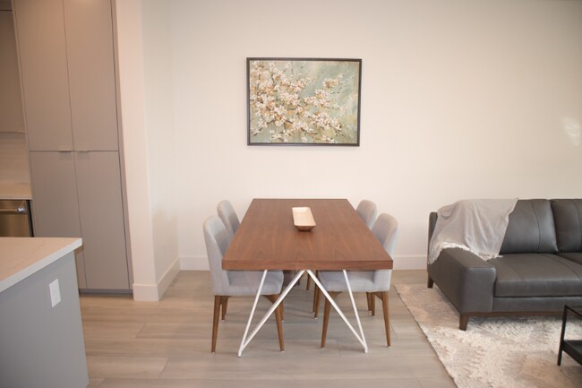 Building Photo - 3578 Rambla Pl