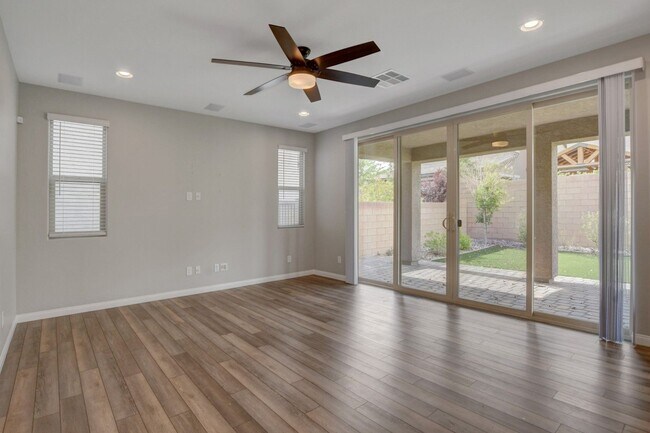 Building Photo - Beautifully Upgraded 4 Bedroom, Two Story ...