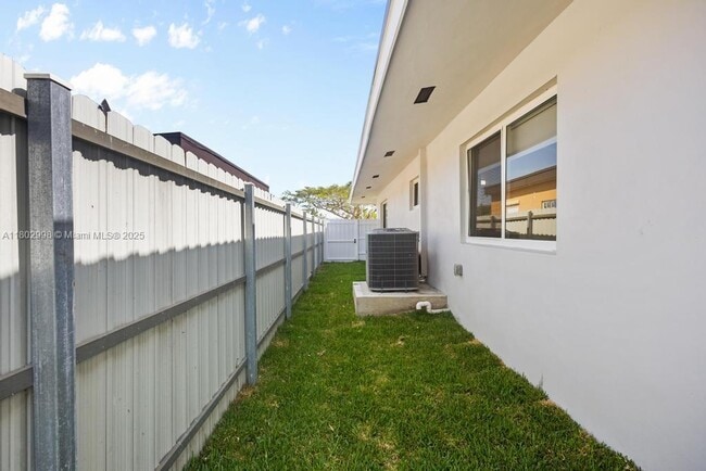 Building Photo - 4001 NW 187th Terrace